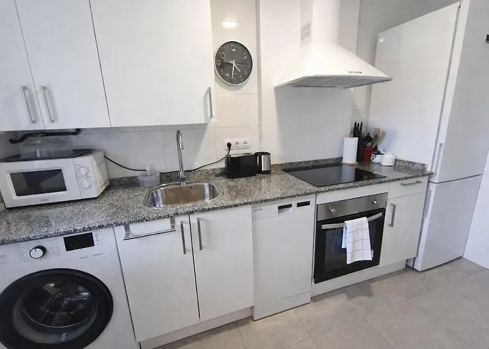 Lägenhet Acogedor A 5 Min De La Playa *